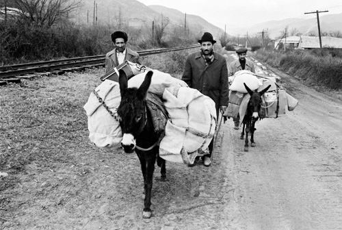 آنهایی که از ارمنستان آواره گشته اند، زنگیلان، سال ١٩٨٩.