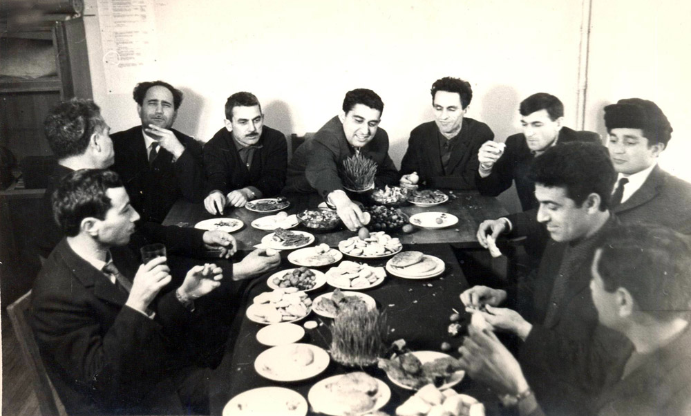 1988-ci ildə Novruz bayramı mərasimi.Azərbaycan SSR EA Tarix İnstitutu. 